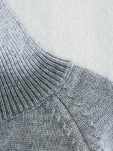 Carregar imagem no visualizador da galeria, Turtleneck Buttoned Wool Knit Pullover Super Short Sweater