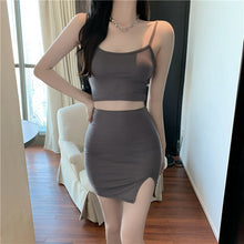 Carregar imagem no visualizador da galeria, Western-style Knitted Two Piece Female Short Navel Sling Slit Bag Hip Skirt
