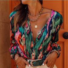 Carregar imagem no visualizador da galeria, Watercolor Printing V-neck Shirt Women
