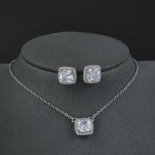 Carregar imagem no visualizador da galeria, Square Ornament Luxury Ear Stud Necklace
