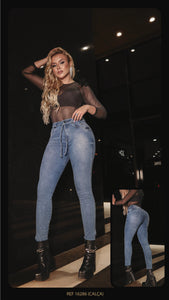 Calça Cigarrete com Metal